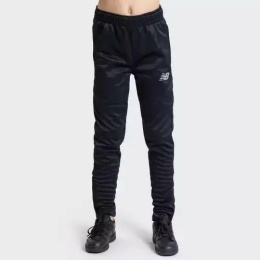 New Balance spodnie dziecięce EJP9040BK